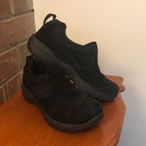 L.L bean black clogs size 6.5